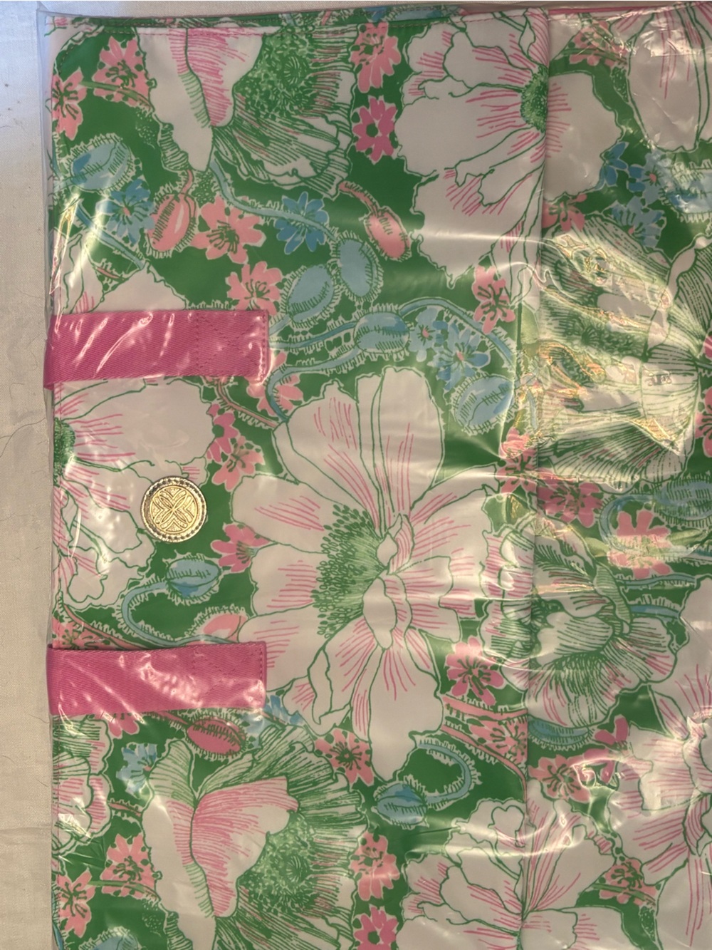 Lilly Pulitzer Floral Garment Bag in Putting Green Poppyland